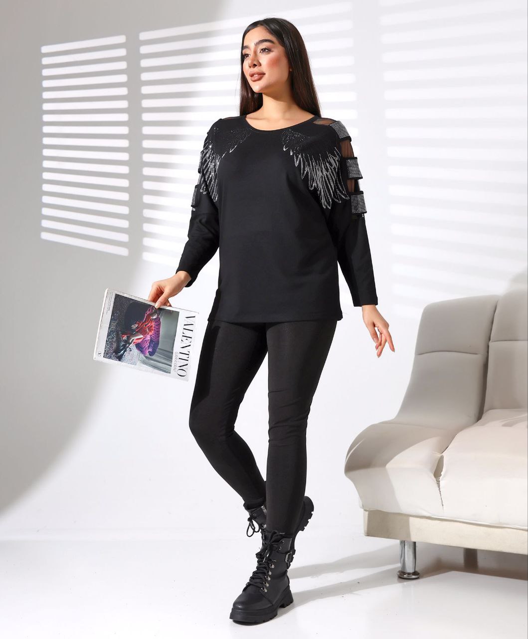 Kolları Tül Detay Taş Serpmeli Bluz