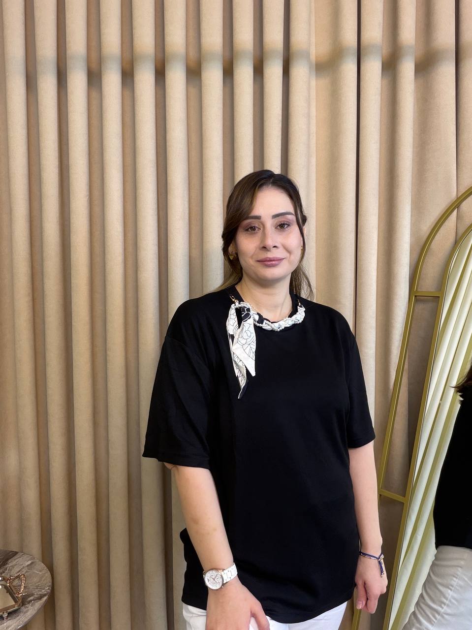 Fular Aksesuarlı Oysh Kumaş Tişört